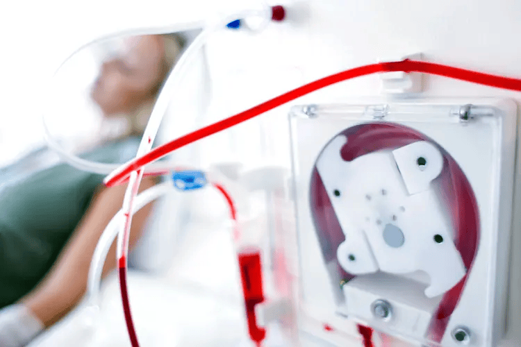1800x1200_using_a_dialysis_machine_for_your_health_features
